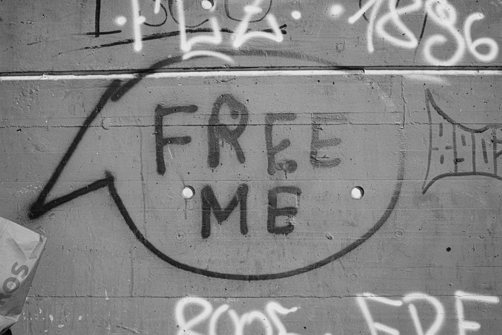 Free me sign